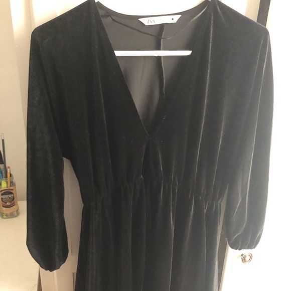 Velvet Mini dress - Picture 2 of 5